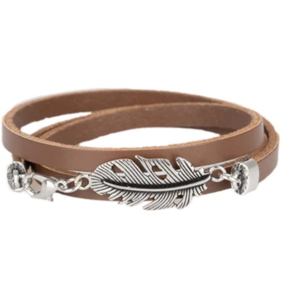 Bracelet Bundle if THREE Popular Trend Bracelets Retail Value $30 - Picture 4 of 6